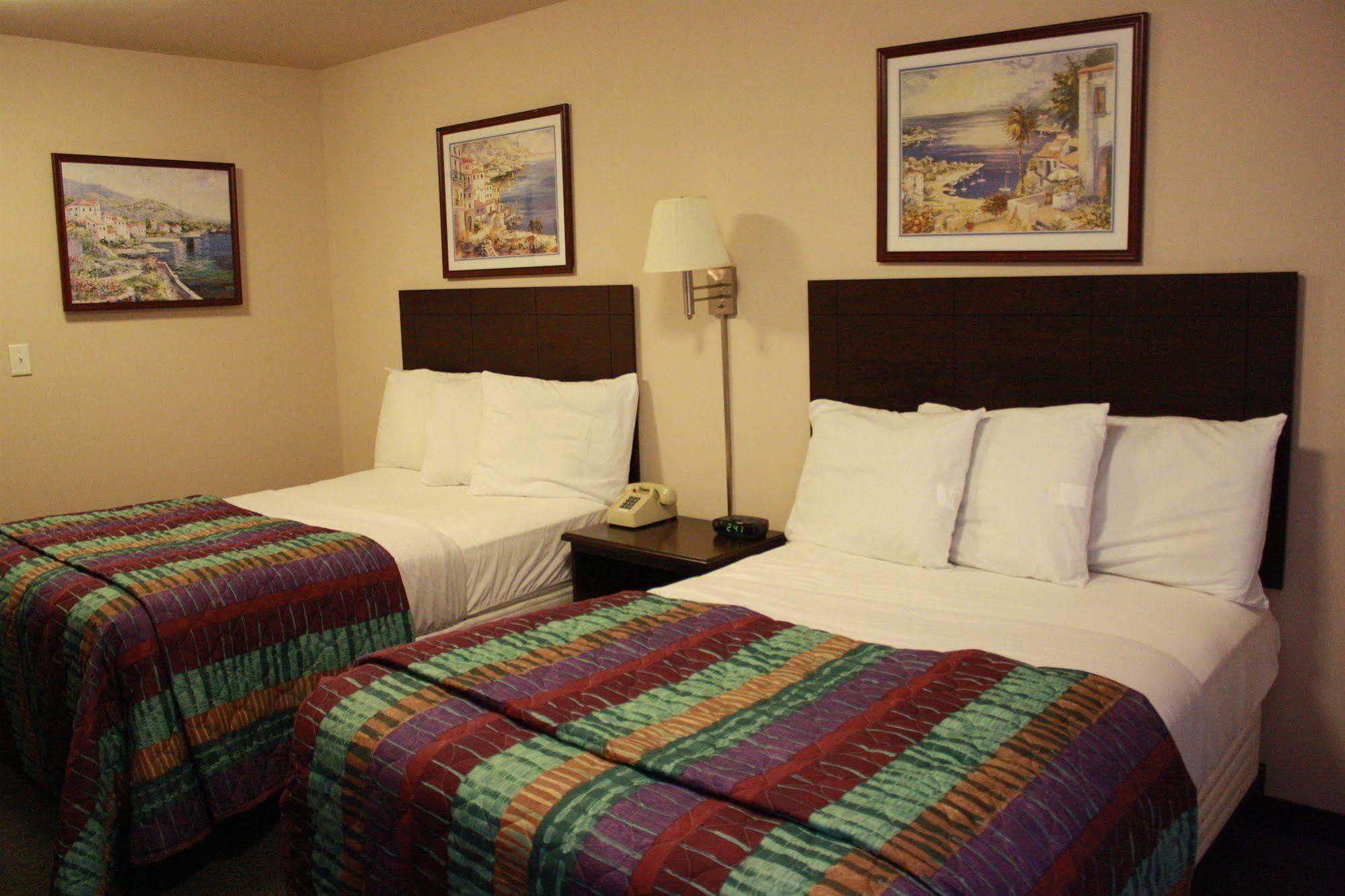 Intown Suites Extended Stay Newport News Va - City Center Номер фото